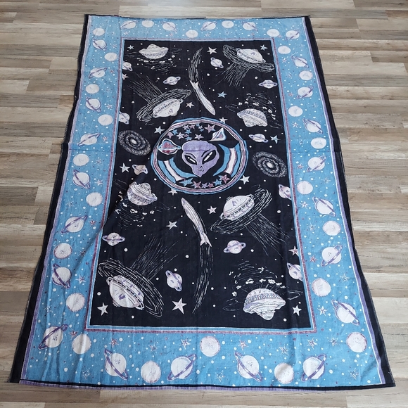 VINTAGE 90s Sacred Threads Wall Tapestry Alien UFO Space - Picture 2 of 11